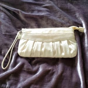 FIORELLI White Wallet Wristlet